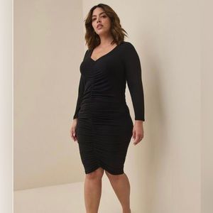 TORRID Black Ruched Bodycon Dress Size 0/Large/12